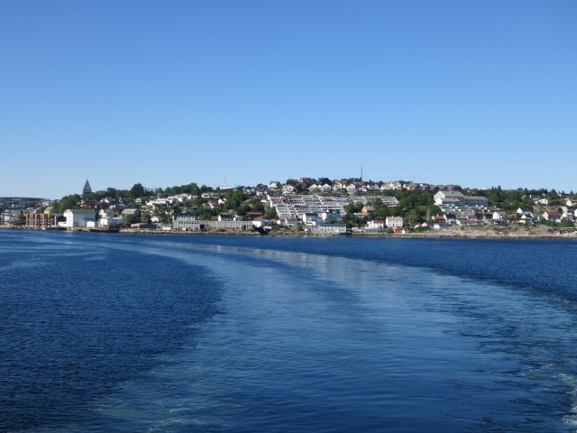 Hurtigruten_2015-06-27_17-19-1